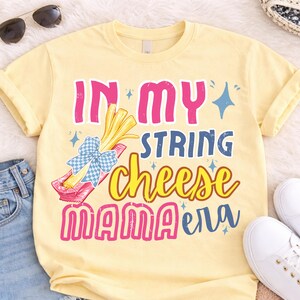 面白い過剰刺激ママ png、ストリングチーズママ時代 png、幼児ママシャツ Png、トレンディな母性 Png、デジタルダウンロード、ママ png