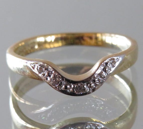 English 9K 375 Gold Topaz Ring - Band Ring UK Ireland hallmarked - Collectible Item - Size EU 52 US 6 1/4 - handpicked by me