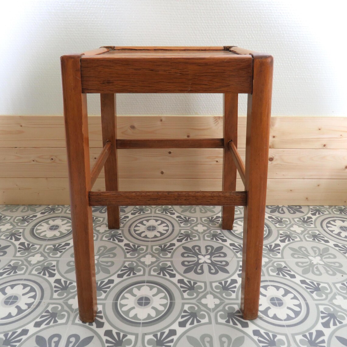 Vintage Beech Wood Stool: Mid Century Retro Side Table -, foto 3 di 5