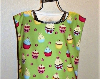 Kitchen Cobbler Lined Apron Smock Peppermints and Christmas Cupcakes  Handmade for Kitchen Cooking  Activities Excellent Clothes Protector