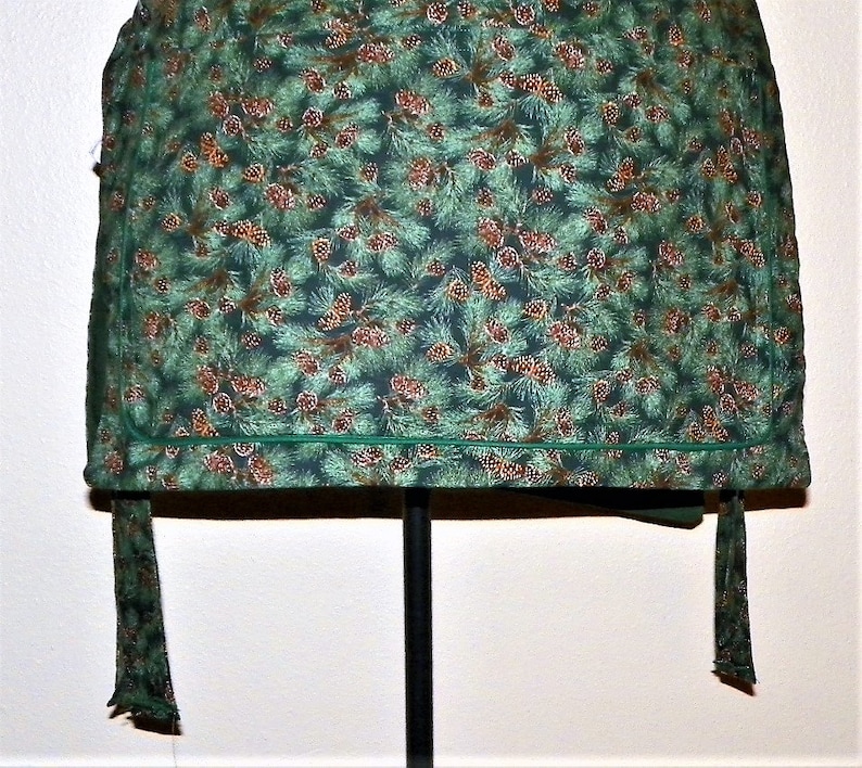 Holiday Season Kitchen Cobbler Lined Apron Smock Pinecones Handmade Kitchen Cooking Craft Activities Excellent Clothing Protectors
