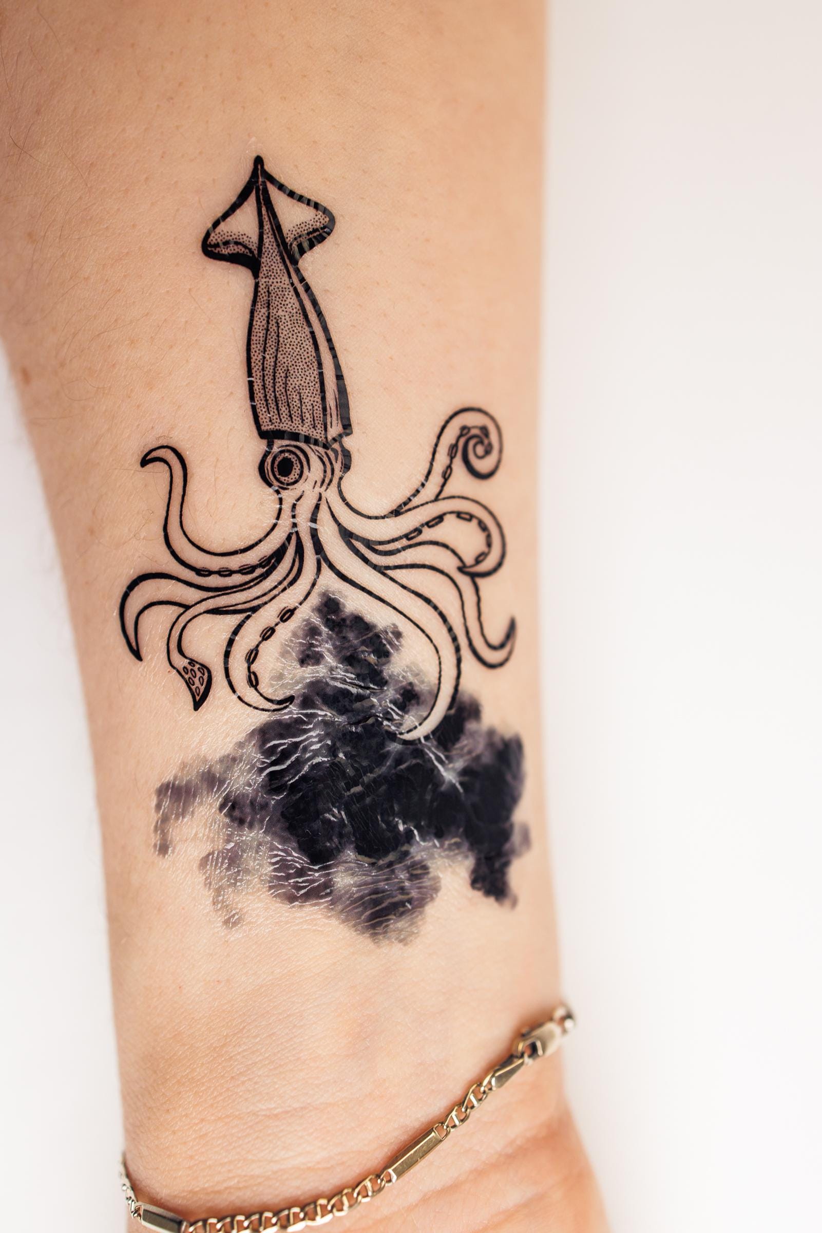 Squid Temporary Tattoo – Minimalist Black & White Sea Creature – Wearable Ocean Art
