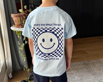 Kinder Smiley Gesicht Shirt, Traum großes Lächeln auf T-Shirt, positive Nachricht Kinder Shirt, Jugend Grafik T-Shirt, süßes Motivationsshirt für Kinder