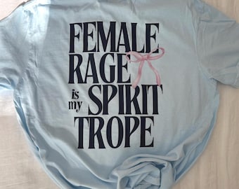 Weibliches Rage-Shirt | Bookish Comfort Colors Tee | Feministisches literarisches Zitat | Nun lesen Sie Frau Stil | Dunkles, feminines, ästhetisches Lesergeschenk