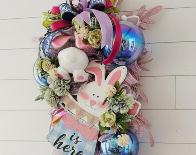 Easter Bunny Butt Wreath: Spring Farmhouse Door Swag Decor