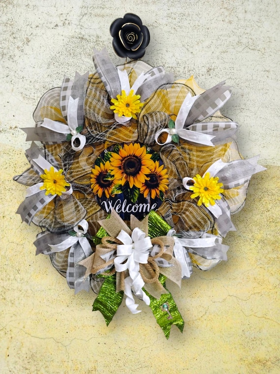 Unique Sunflower Welcome Wreath