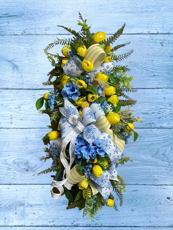 Brighten Your Door with This Blue & Yellow Farmhouse Swag – Perfect for Spring or Summer!