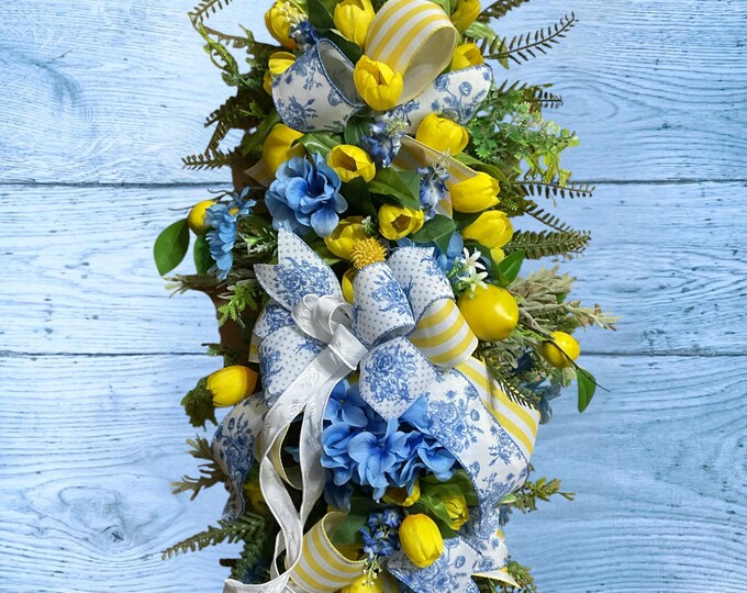 Brighten Your Door with This Blue & Yellow Farmhouse Swag – Perfect for Spring or Summer!