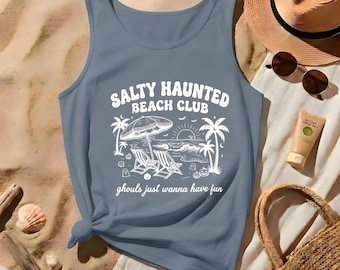 Camiseta sin mangas Salty Haunted Beach Club / Comfort Colors / estampado playero espeluznante