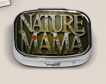 Nature Mama Pill Box – Wildflower Cottagecore Pill Case, Earthy Green Floral Medicine Holder, Botanical Purse Organizer for Nature Lovers