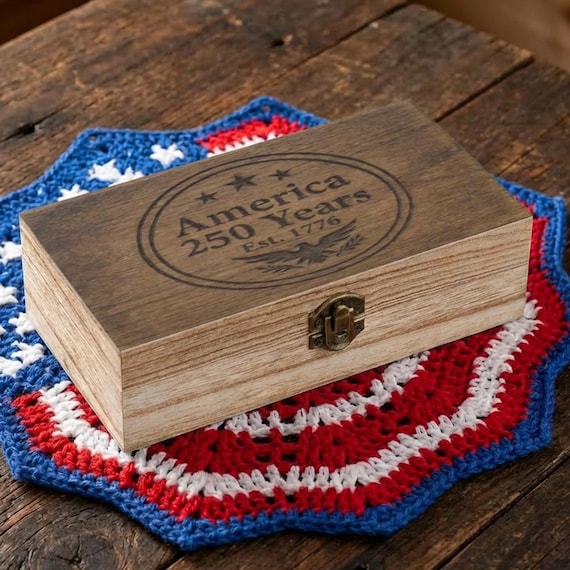 UKorgMONO盤　THE UNITED STATES OF AMERICA America 250 Years Wooden Keepsake Box – Est. 1776 Patriotic Faux
