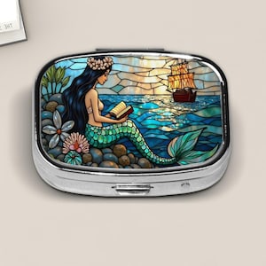Mermaid Reading Pill Box – Stained Glass Style Ocean Scene with Ship – Fantasy Travel Pill Case for Book Lovers and Ocean Dreamers