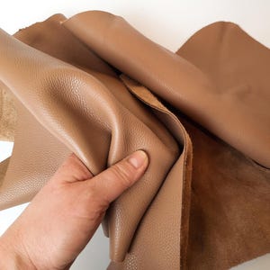 Beige texturiertes Rindsleder in Sand: Weiche Handwerksstücke aus Pebbled Style