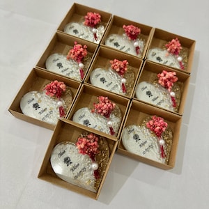 Resin Magnet Wedding Favors, Wedding Favors for Guests in Bulk, Epoxy Magnet, Bridal Shower Favors, Rustic Wedding Favors, Birthday favors