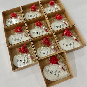Wedding Magnet Favors • Personalized 6 cm Epoxy Fridge Magnet Favor • Magnets for Wedding Favor • Engagement Gift • Flower Magnet for Guest