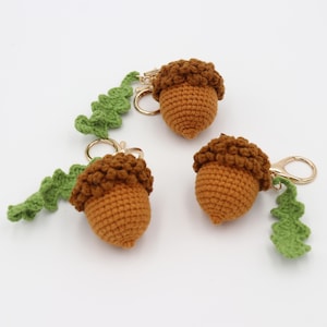 Gehäkelte Eichel Schlüsselanhänger - Handgemachter Garn Nuss Schlüsselanhänger, Amigurumi Herbst Accessoire für Rucksack oder Handtasche