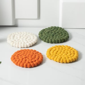 Handmade Nepal Wool Felt Round Shape Coffee Cup Mug Table Mat Coasters - Set of 4