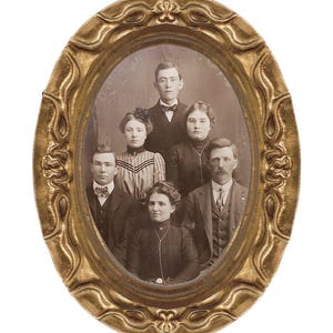 Vintage Family Portrait Miniature Dollhouse Art Picture 8574
