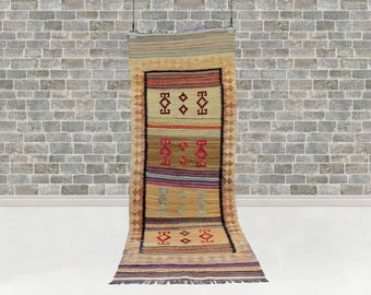 Vintage Kilim Runner 278 x 105 cm (9.1 x 3.4 ft) – Handwoven Anatolian Wool Hallway Rug in Soft Pastels & Bright Tribal Motifs