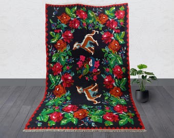 Vintage Moldovan Kilim: Handwoven Wool Rug with Roses, Birds & Hounds