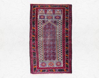 Vintage Rug 144 x 85 cm | Hand Knotted Wool Tribal Mihrab Rug | Geometric Boho Entryway Accent Rug
