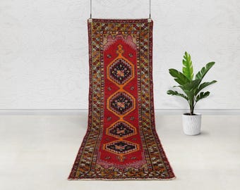 Vintage Caucasian Runner Rug – Hand-Knotted Wool, Floral Medallions