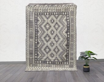 Handmade Afghan Kilim – Gray & Ivory Geometric Flatweave – 177 × 130 cm (5’10” × 4’3”) – All-Wool, Natural Tones