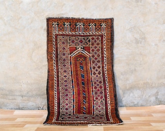 Vintage Baluch Prayer Rug | Hand-Knotted Wool Runner (55x31 in.)