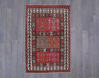 Authentic Kayseri Kilim Rug – Handwoven Wool, Turkish Motifs (183 x 118cm)