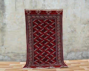 Hand Knotted Wool Runner Rug – Turkmen Tribal Gul Design, 5.8 x 3.4 ft