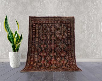 Vintage Afghan Baluch Rug – Hand-Knotted Wool, Tribal Geometric Design