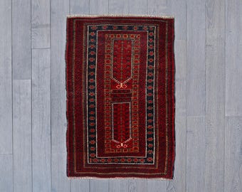 Vintage Baluch Double-Mihrab Rug – Hand-Knotted Wool, Tree-of-Life Motifs, Red & Navy Tribal Small Rug