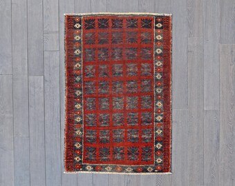 Vintage Handwoven Baluch Rug – Red & Black Tribal Wool Carpet