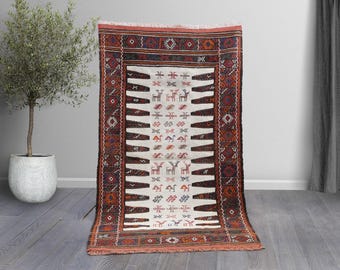 Tribal kilim: Hand-Knotted Wool Runner, Qashqai Design 4'10" x 2'10"