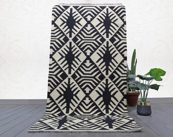 Handwoven Black & Natural Wool Kilim Rug – Tribal Geometric Dhurrie (6'1" × 3'1")