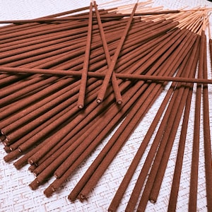 White Sage Incense Sticks – Handmade Natural Herbal Incense | Clean Long-Burning Fresh Scent for Home Fragrance & Everyday Refresh