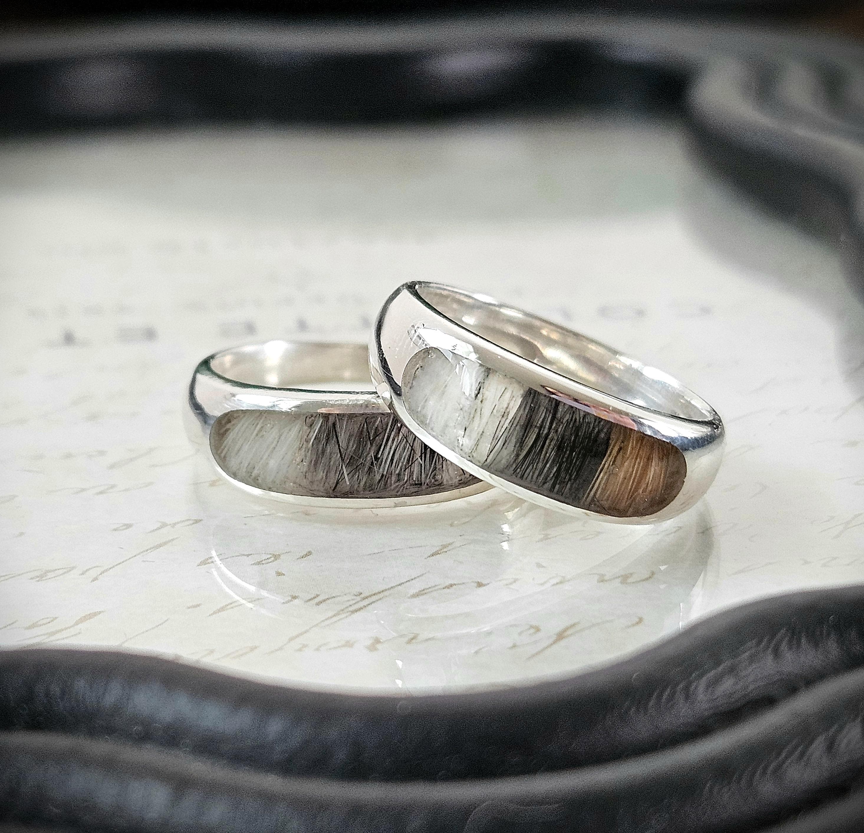 Classic Capsule Ring - Lock of Fur Memorial Ring - Etsy