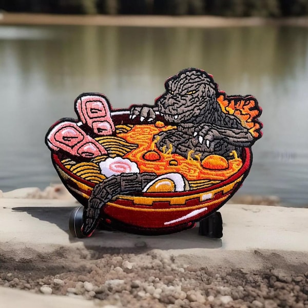 Parche de moral bordado con gancho y bucle de God Zilla Chilling Ramen Bowl de Japón