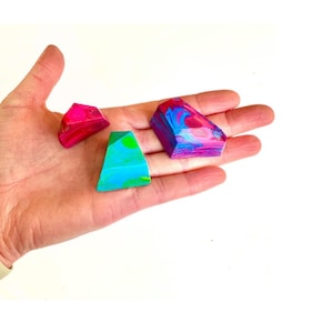 Toddler Coloring Gifts Rock Shaped Crayon Birthday Party Favor Handmade Crayons Chunky Kid Art Travel Activity Creative Play Set Preschool Birthday Gift Themed Crayons Reusable Storage Jar Swirling Colors Perfect Little Hands Restaurant