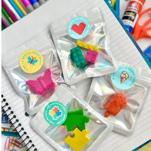 Kindergarten Graduation Present Party Favor Student Classroom Gift Handmade Crayon Set Shaped Novelty Design End Of Year Celebration K5 Grad Reward Summer Sendoff Creative Play Supply Teacher Handout Bulk Student Present Screen Free