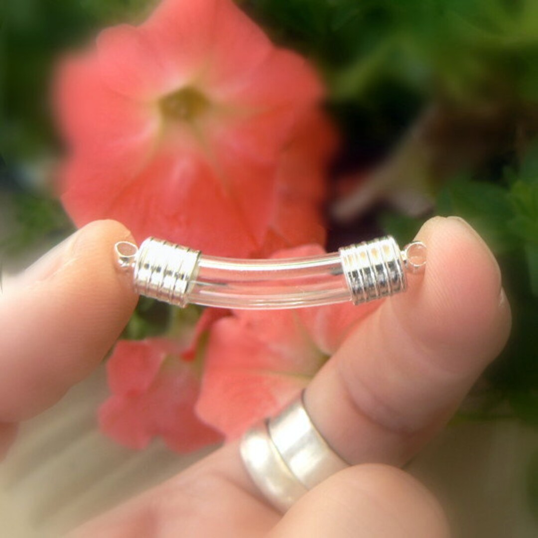 Curved Tube Pendant Choker main image 1