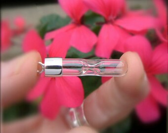 Small HOURGLASS vials with Sterling Silver Caps 6mm (glass/bottles/.925/tubes/hearts/globes/teardrops/miniature/small/hour/glass/caps/solid)