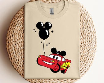Camiseta retro de Rayo McQueen, camiseta de Disney Cars, camiseta con globo y orejas de Mickey, camiseta del mejor día, camiseta de Car Pixar, Disney Cars Land