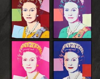 Puede incluir: Cuatro retratos pop art enmarcados de una mujer con corona y joyas. Cada retrato tiene un fondo colorido diferente, incluyendo rojo, verde, rosa y azul. Los retratos se exhiben en una pared gris oscuro en una habitación con piso de madera.