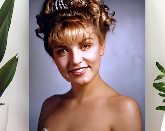 Laura Palmer Portrait Poster Vintage Mystery Character 90s Drama Wall Art Print (Digital Download)