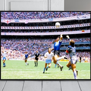 Diego Armando Maradona - The Hand of God poster digitale download afdrukbare muurkunst voetbal art print iconische sport afbeelding Pibe de oro print