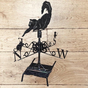 Forged Cat and Mice Weather Vane: Whimsical Roof Decor