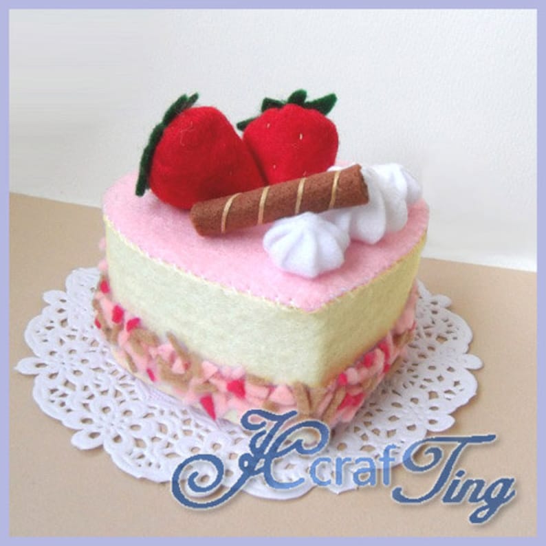 Heart-Shaped Strawberry and Cream Cake PDF pattern Style 2 image 1