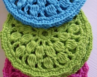 Easy round coasters - simple crochet pattern for beginners, written crochet tutorial