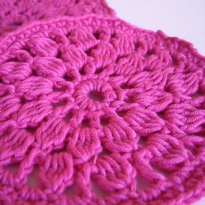 Easy round coasters simple crochet pattern for beginners, written crochet tutorial image 3